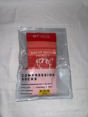 Figs Men's Compression Socks - Red with Coral Gradient